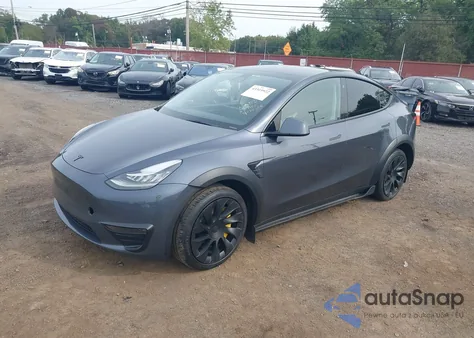 2023 Tesla Model Y Awd/Long Range Dual Motor All-Wheel Drive из США, поврежденный, VIN 7SAYGDEE7PA078717